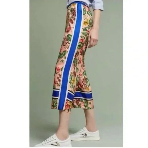 Anthropologie Elevenses Pants 100% Silk Floral Gardener Cropped, size Small - Picture 3 of 15